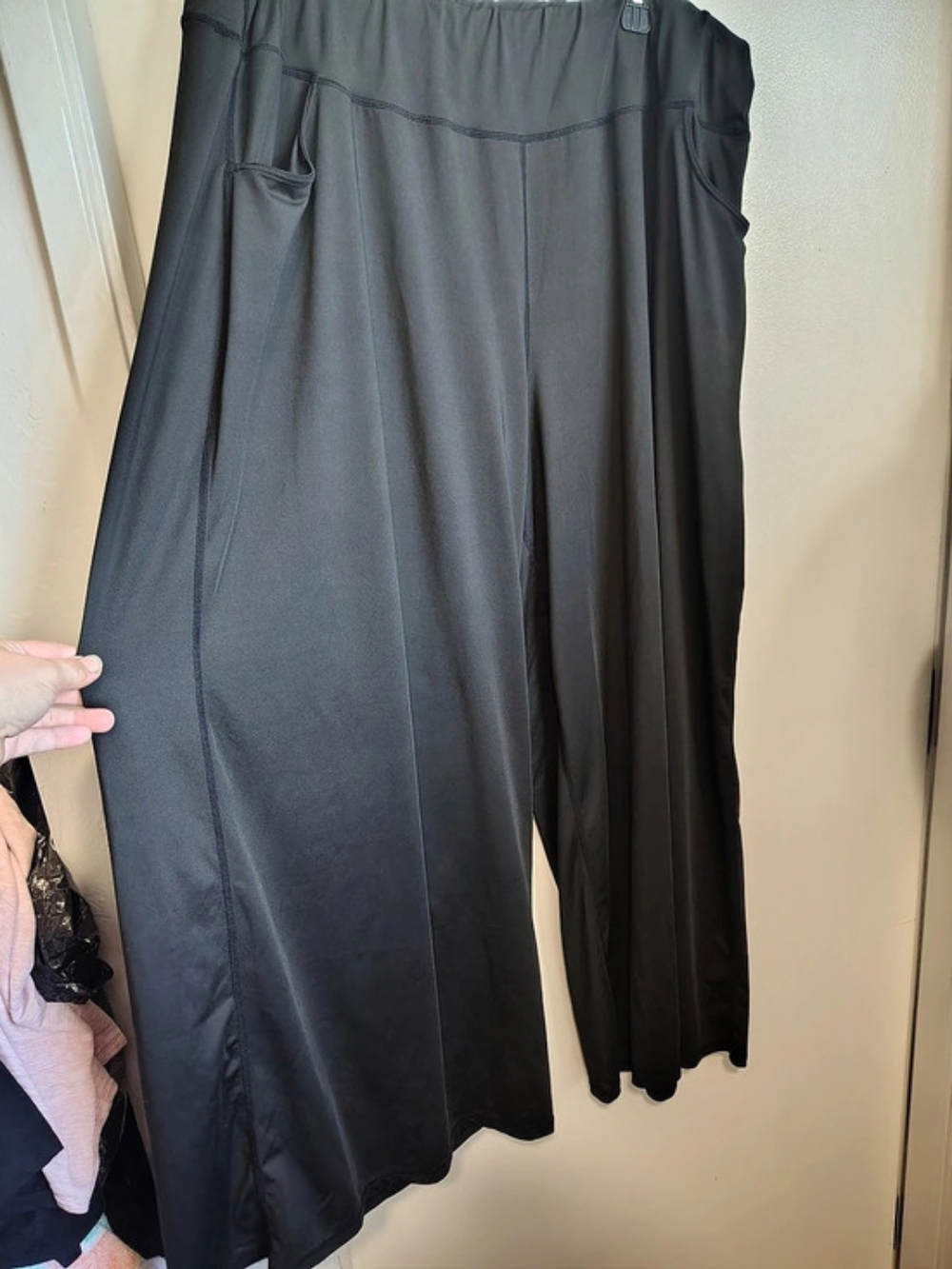 BLOOMCHIC Women's Wide Leg Pants in Black Size US 26 Like New